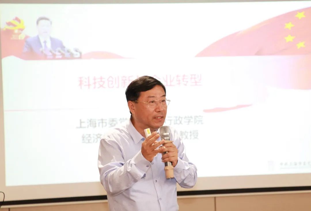 慶祝建黨百年華誕 商會(huì)組織企業(yè)家走進(jìn)創(chuàng)力開展參觀座談等活動(dòng)(圖5) 慶祝建黨百年華誕 商會(huì)組織企業(yè)家走進(jìn)創(chuàng)力開展參觀座談等活動(dòng)(圖5)