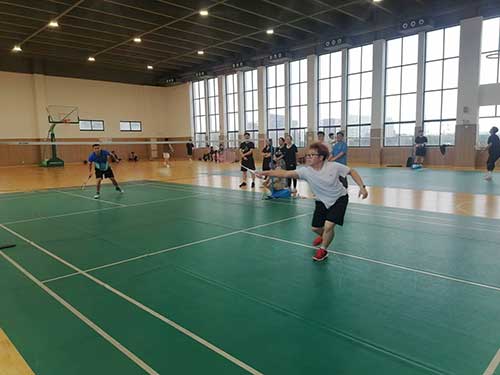 羽毛球.jpg 秋韻飛揚(yáng) 活力綻放 | 上海創(chuàng)力集團(tuán)秋季運(yùn)動(dòng)會(huì)取得圓滿(mǎn)成功(圖8)