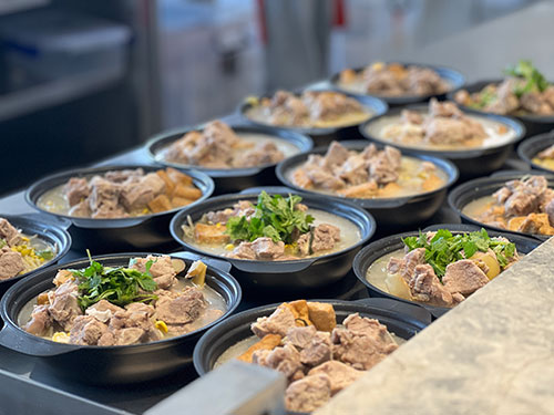 微信圖片_20251103143459_67_84.jpg 【喜迎食堂新篇章 共品舌尖幸福感】創(chuàng)力集團(tuán)食堂運(yùn)營(yíng)模式升級(jí)暨開業(yè)活動(dòng)取得圓滿成功(圖1)