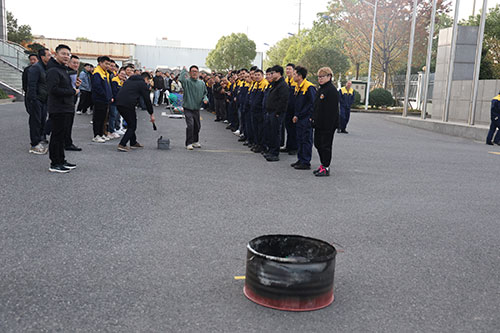 飛奪瀘定橋4.jpg 躍動創(chuàng)力 智勝未來 | 創(chuàng)力集團2025年主題運動會圓滿落幕(圖25)